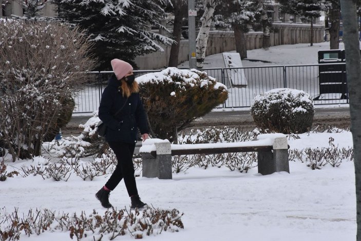 Sivas'ta kar yağışı; 780 yerleşim yerine ulaşım yok -1