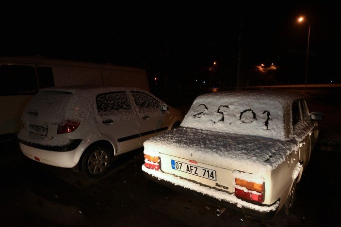 Antalya’ya 29 yıl sonra kar yağdı -3