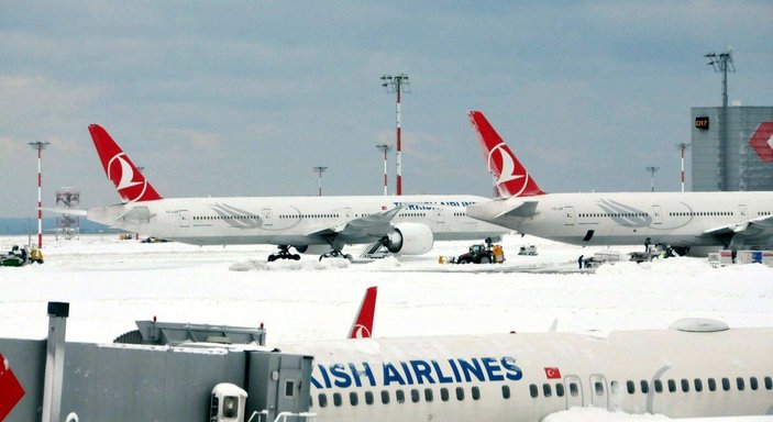 İstanbul Havalimanı'nda kar temizleme çalışmaları  -8