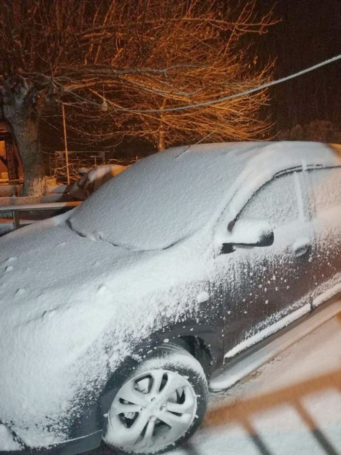 Marmaris’in kırsal mahallelerine 13 yıl sonra kar yağdı  -8