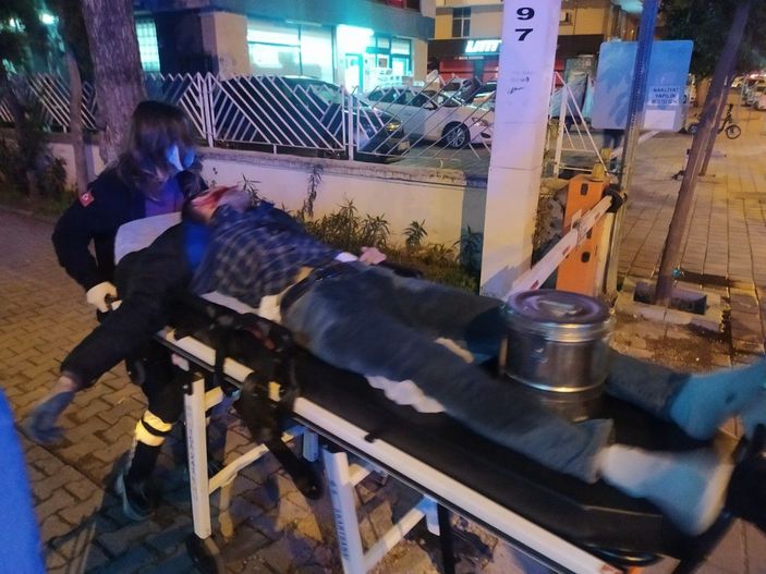 Masaj salonunda bıçaklı kavga: 2 ağır yaralı -1