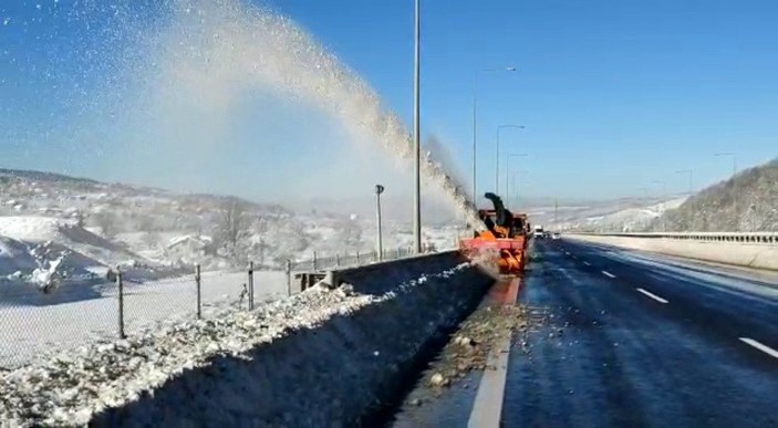 Bolu Dağı'nın İstanbul istikameti kar temizliği için trafiğe kapatılacak -3