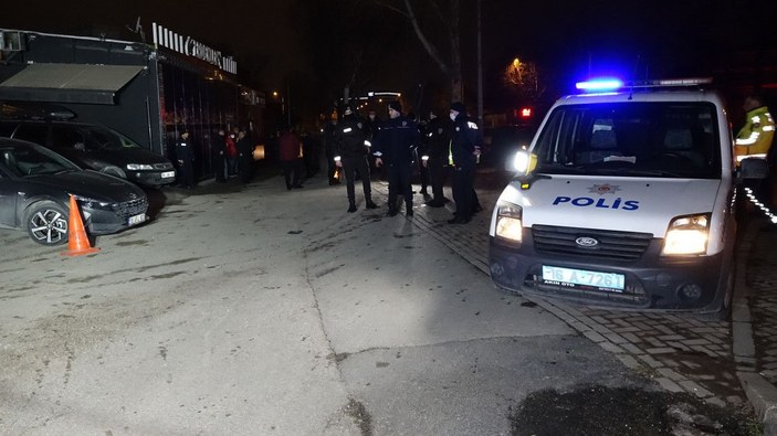 Bursa'da gece kulübünde silahlı kavga; 2 kardeş yaralı -4