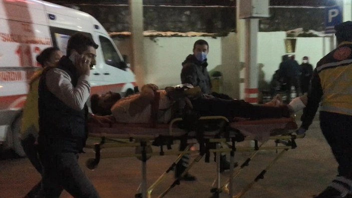 Bursa'da gece kulübünde silahlı kavga; 2 kardeş yaralı -1