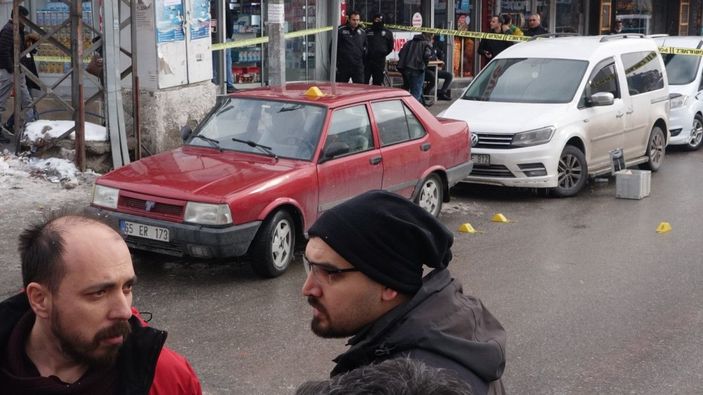 Van'da otomobilde ve aracın yakınında 2 ceset bulundu; 1 kişi gözaltında  -1