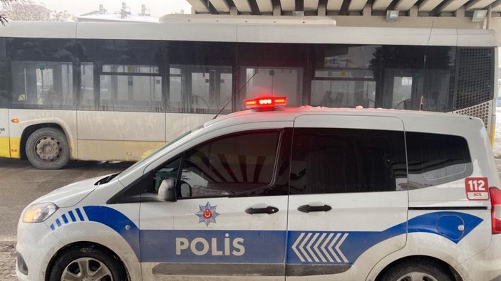 Araç çarptı, belediye otobüsüyle hastaneye götürülürken öldü -3