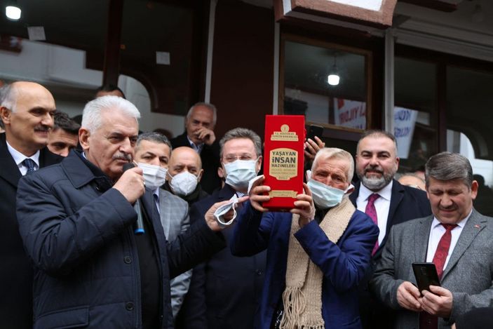 Binali Yıldırım, 'kuşdili' ise seslendi -5