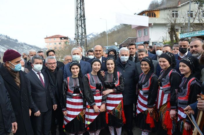 Binali Yıldırım, 'kuşdili' ise seslendi -1