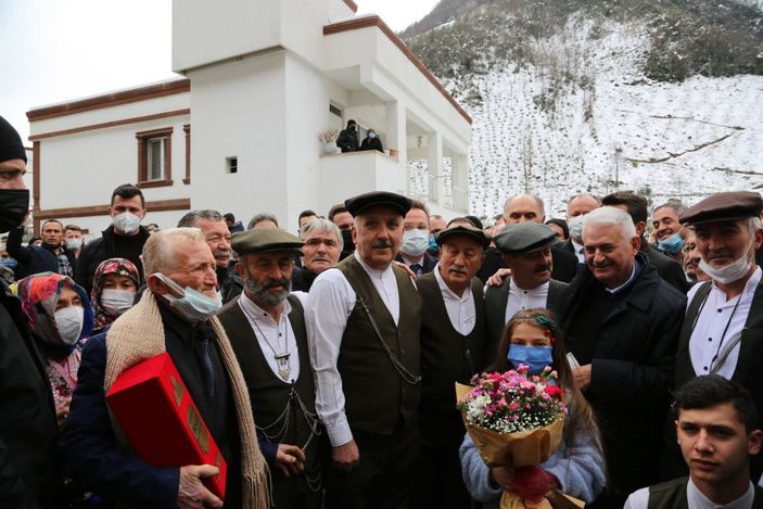 Binali Yıldırım, 'kuşdili' ise seslendi -6