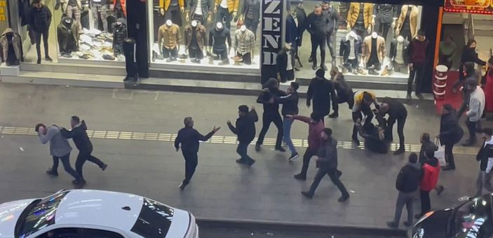 Diyarbakır'da kadınlı erkekli kavga cep telefonu kamerasına yansıdı -3