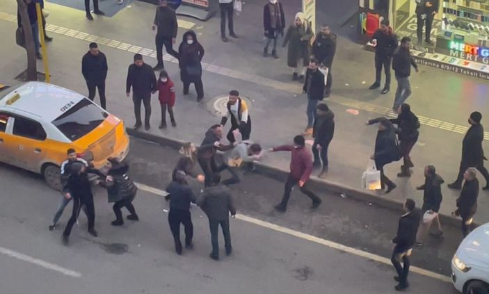 Diyarbakır'da kadınlı erkekli kavga cep telefonu kamerasına yansıdı -6