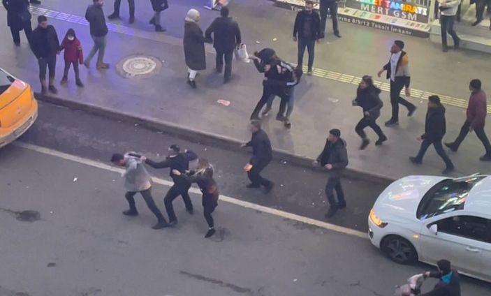 Diyarbakır'da kadınlı erkekli kavga cep telefonu kamerasına yansıdı -5