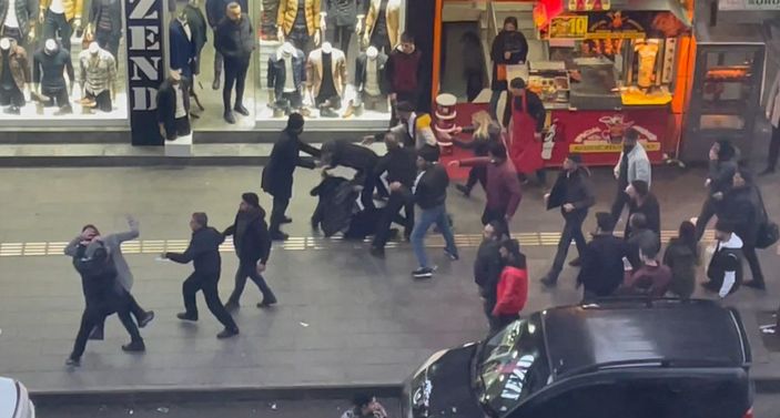 Diyarbakır'da kadınlı erkekli kavga cep telefonu kamerasına yansıdı -1