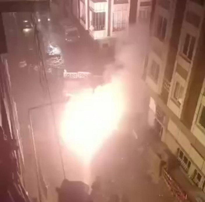  Sultangazi'de mahalleliyi sokağa döken patlama  -3
