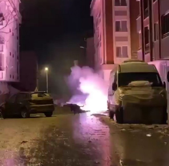  Sultangazi'de mahalleliyi sokağa döken patlama  -4