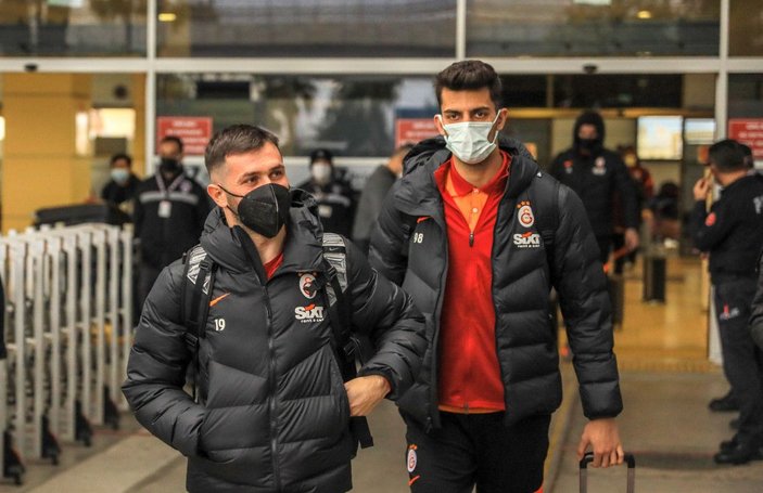 Galatasaray'a, Antalya'da Fatih Terim mesajlı karşılama -4