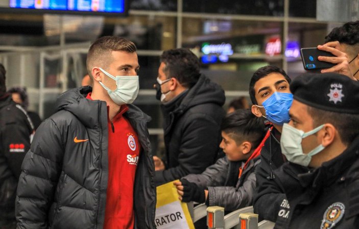 Galatasaray'a, Antalya'da Fatih Terim mesajlı karşılama -9
