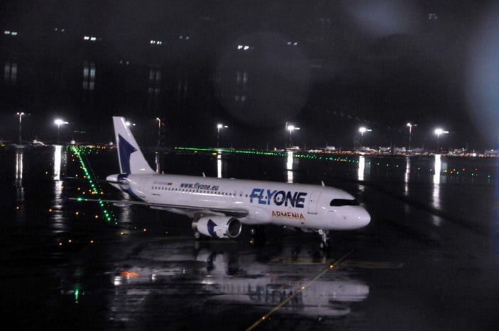 (fotoğraflar) Erivan'dan gelen ilk uçak İstanbul'a indi -1