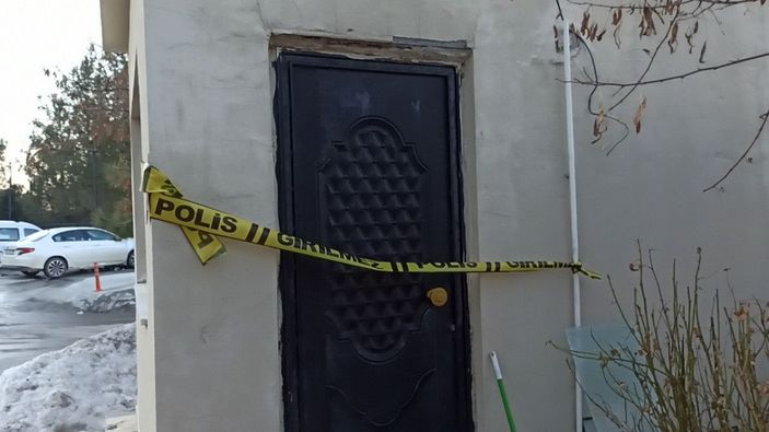 Kovada ateş yakan inşaat bekçisi, gazdan zehirlendi  -3