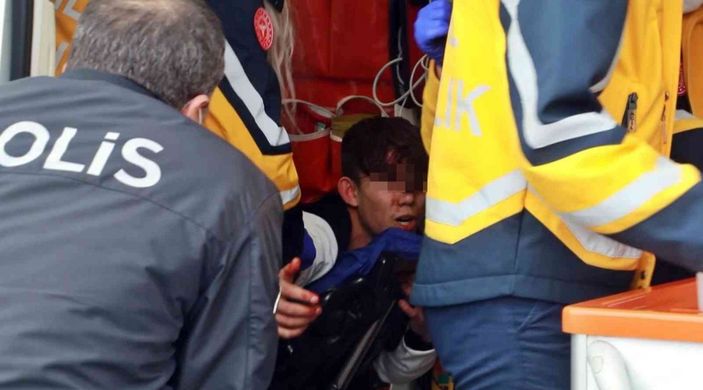 i Antalya’da gençlerin kız kavgasında kan aktı: 1 yaralı -4