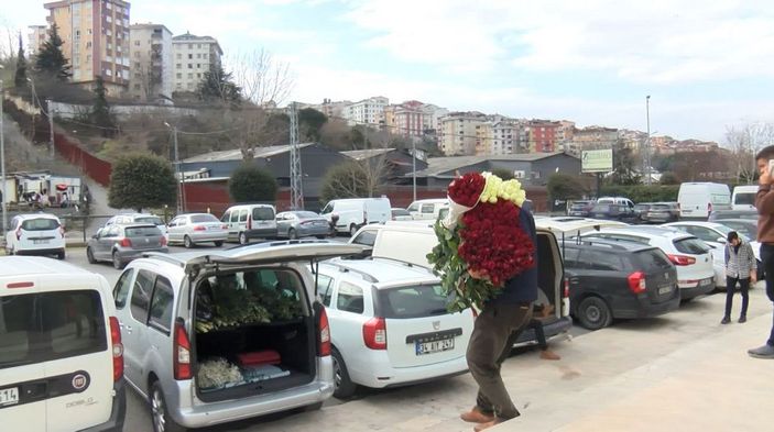 Alibeyköy'de çiçekçiler fiyatları beğenmedi, mezatı terk etti -10