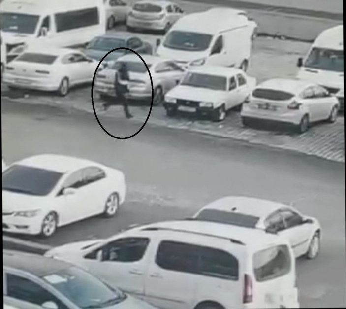 Hastane önünde 2 kişiyi vurdu, kamera görüntülerinden yakalandı -2