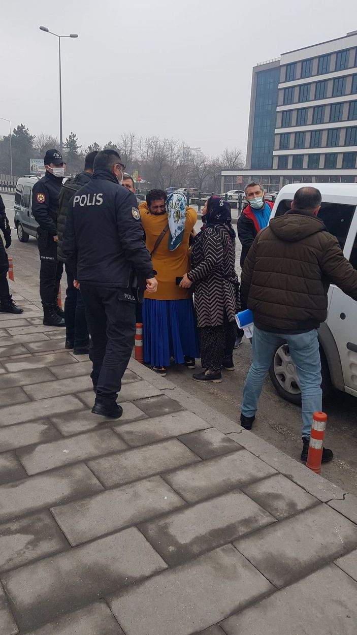 Yakınının duruşması için geldiği adliyede yakalanan hükümlü ağladı -2