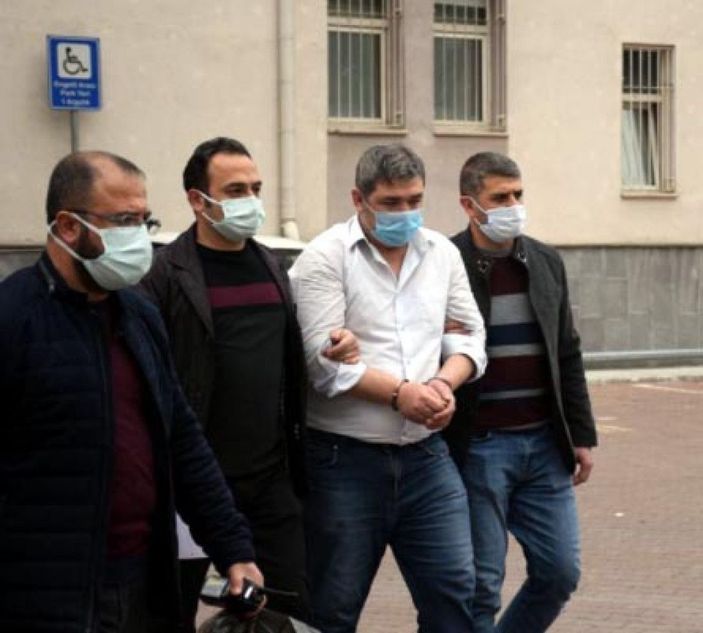 'Nafaka' tartışmasında eski eşini 25 bıçak darbesiyle öldüren sanığa müebbet hapis -1