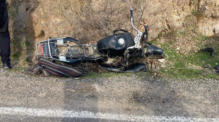 Motosiklet devrildi; 17 yaşındaki Ahmet öldü -2