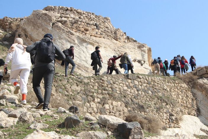 Şırnaklı doğaseverler, Gabar'daki tarihi mekanları keşfetti -6