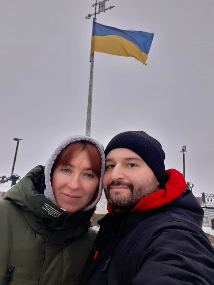 Bir ay önce evlendiği Ukraynalı eşi, Kiev'de savaşın ortasında kaldı -10