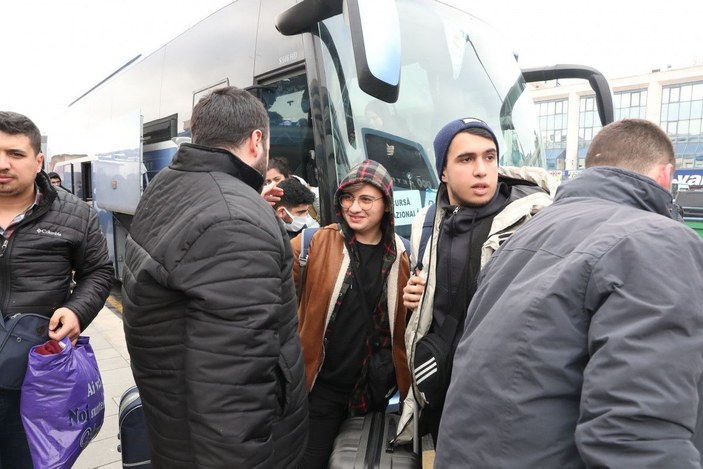 Ukrayna'dan gelen ilk kafile İstanbul'a ulaştı -10