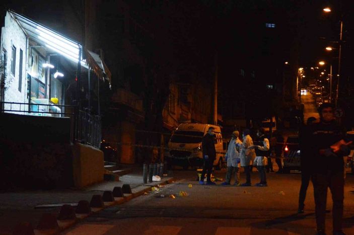 Küçükçekmece’de silahlı saldırı: 7 yaralı