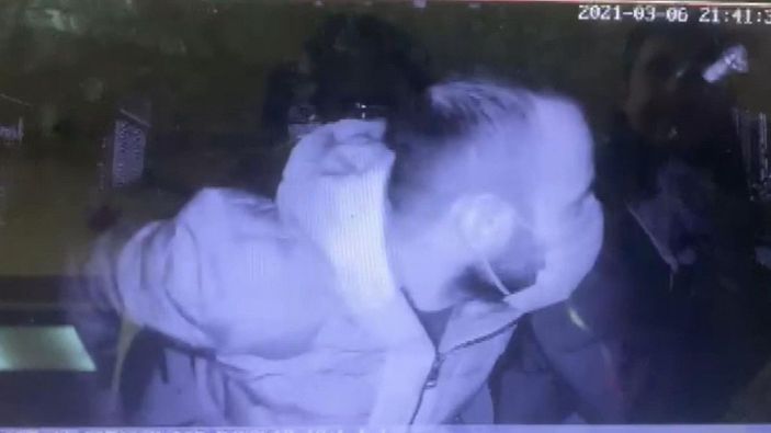 Fatih'te taksicilerin telefonlarını çalan hırsız yakalandı -5