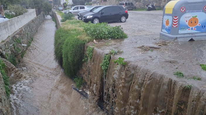 Bodrum’da sağanak yağış etkili oldu -1
