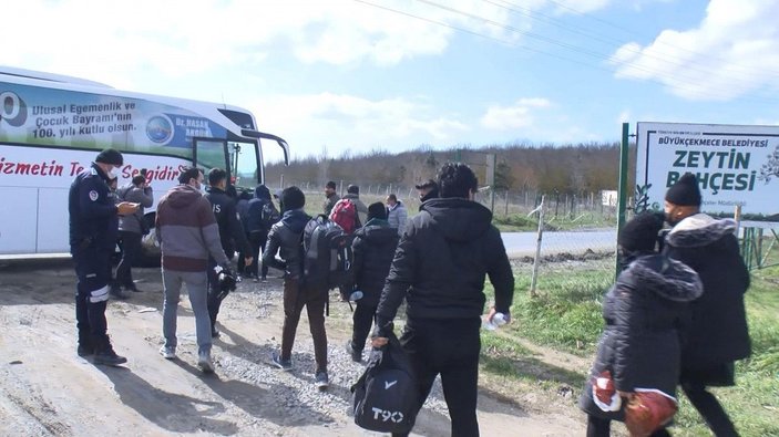 Afgan göçmenler Burası Yunanistan denilerek Büyükçekmece'ye bırakıldı -6