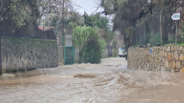 Bodrum’da sağanak yağış etkili oldu -5