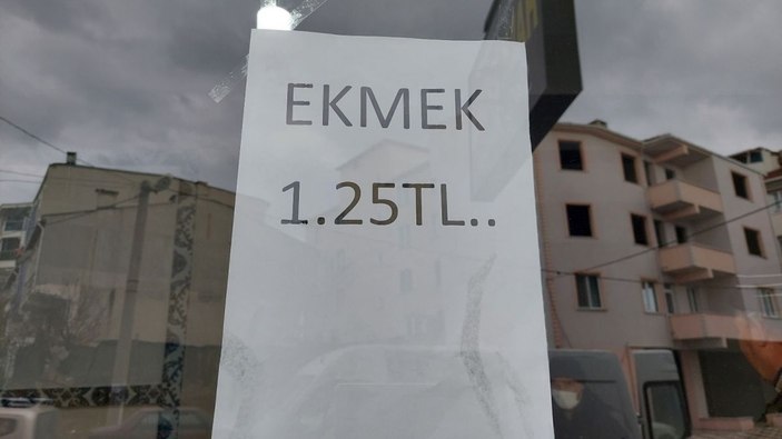 Sokağındaki zincir marketleri dize getirdi: Ekmek 1 TL’ye düştü -3