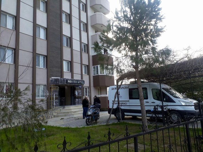 İzmir'de, evli çift evlerinde ölü bulundu -4