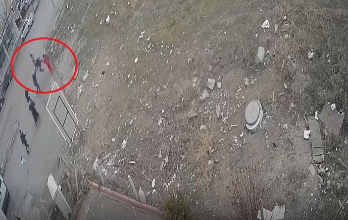 'Uçan tekme'li köpek besleme kavgası -7