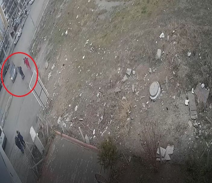 'Uçan tekme'li köpek besleme kavgası -9