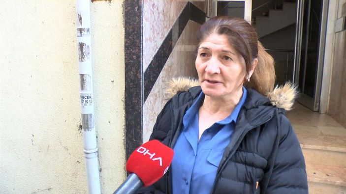 d Büyükçekmece'de hırsızlık yaptıkları evi darmadağın ettiler -7