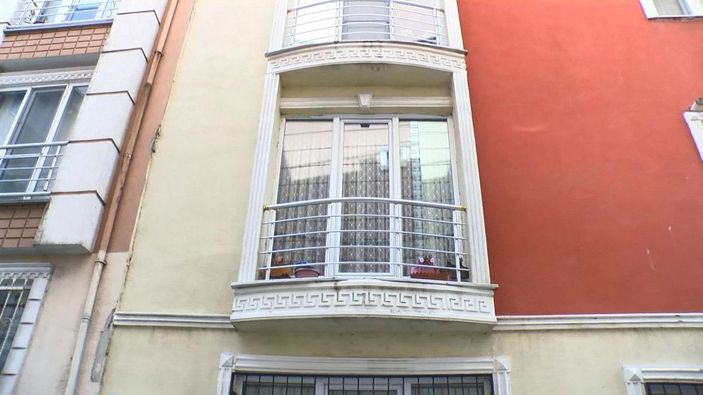 d Büyükçekmece'de hırsızlık yaptıkları evi darmadağın ettiler -2