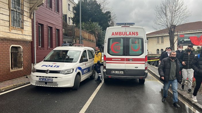 Beykoz'da İETT otobüsü 4 otomobile çarptı -1 -4
