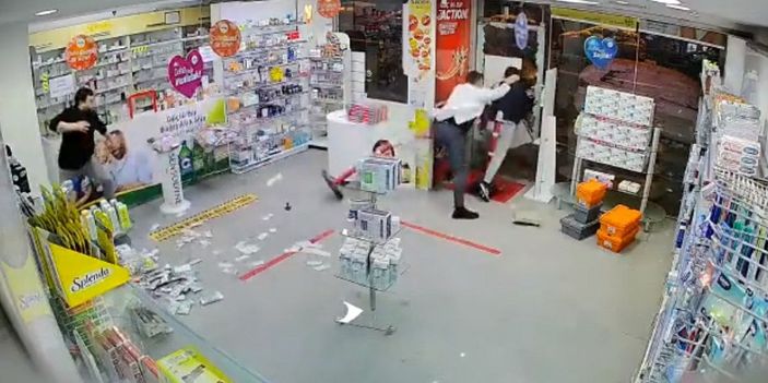 Bıçaklı soyguncuyu etkisiz hale getiren eczacı: Şaka zannettim -3