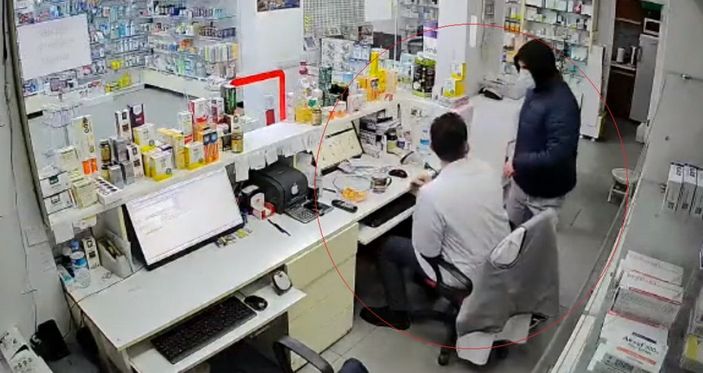 Bıçaklı soyguncuyu etkisiz hale getiren eczacı: Şaka zannettim -2