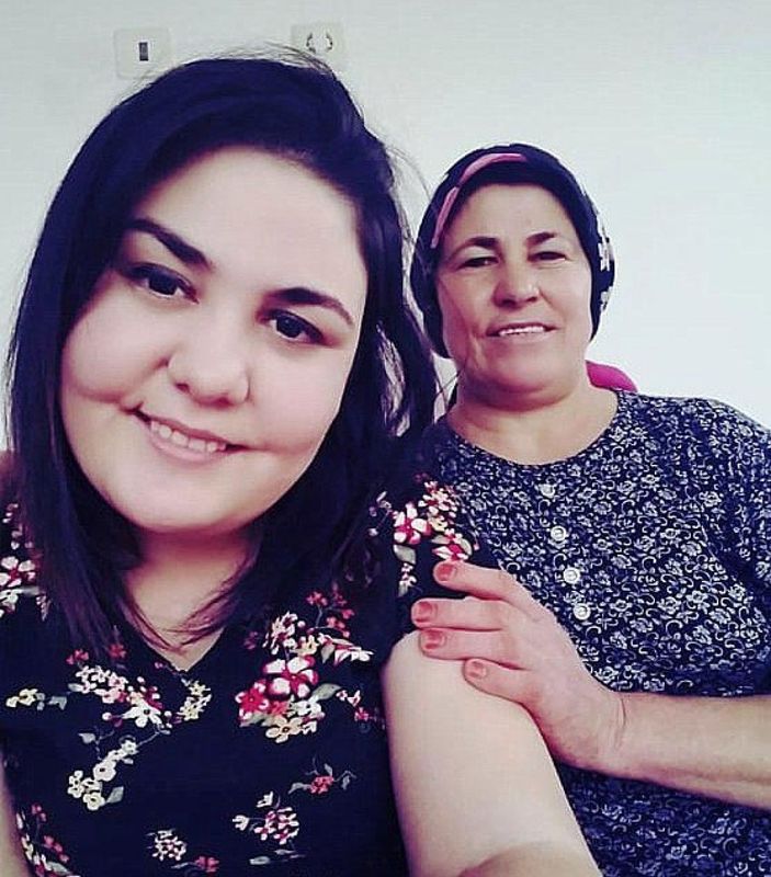 Hayatını yürüyemeyen 2 çocuğuna adadı -1