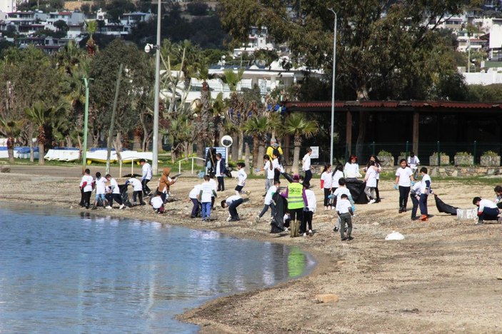 Bodrum’da deniz pırıl pırıl oldu -6