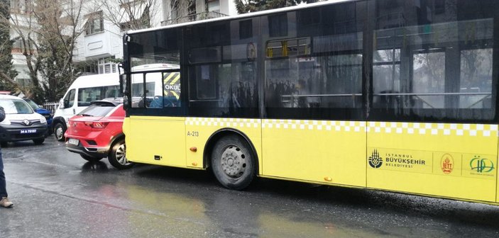 Bakırköy'de İETT otobüsü çarptığı otomobili önünde sürükledi -2