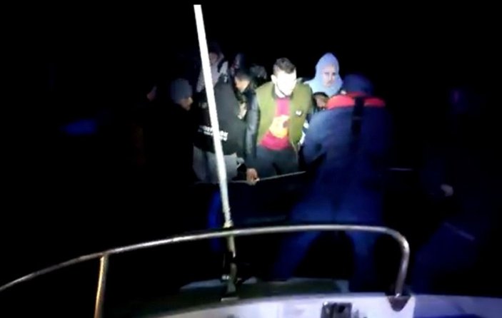 Datça'da 19 kaçak göçmen kurtarıldı -1